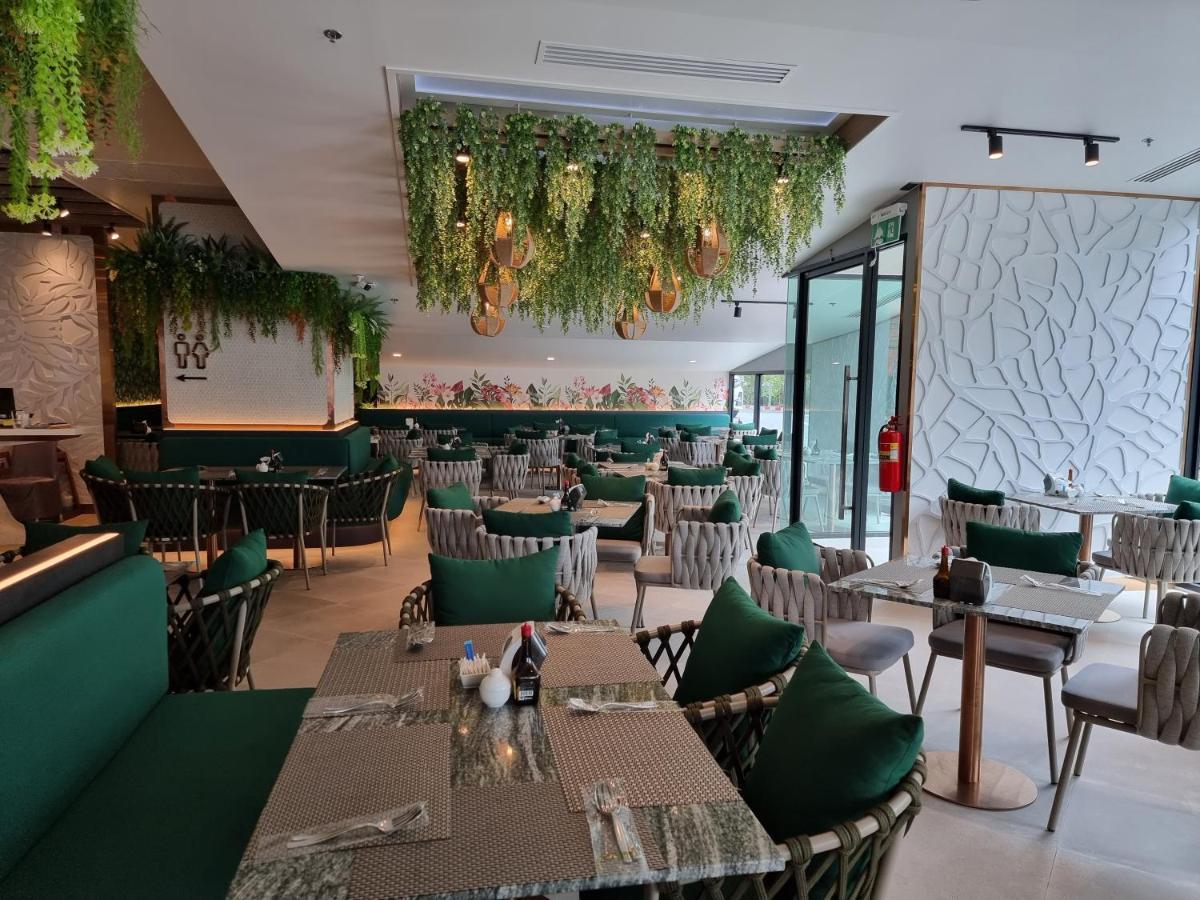 Pattaya Discovery Beach Hotel - Sha Extra Plus Kültér fotó