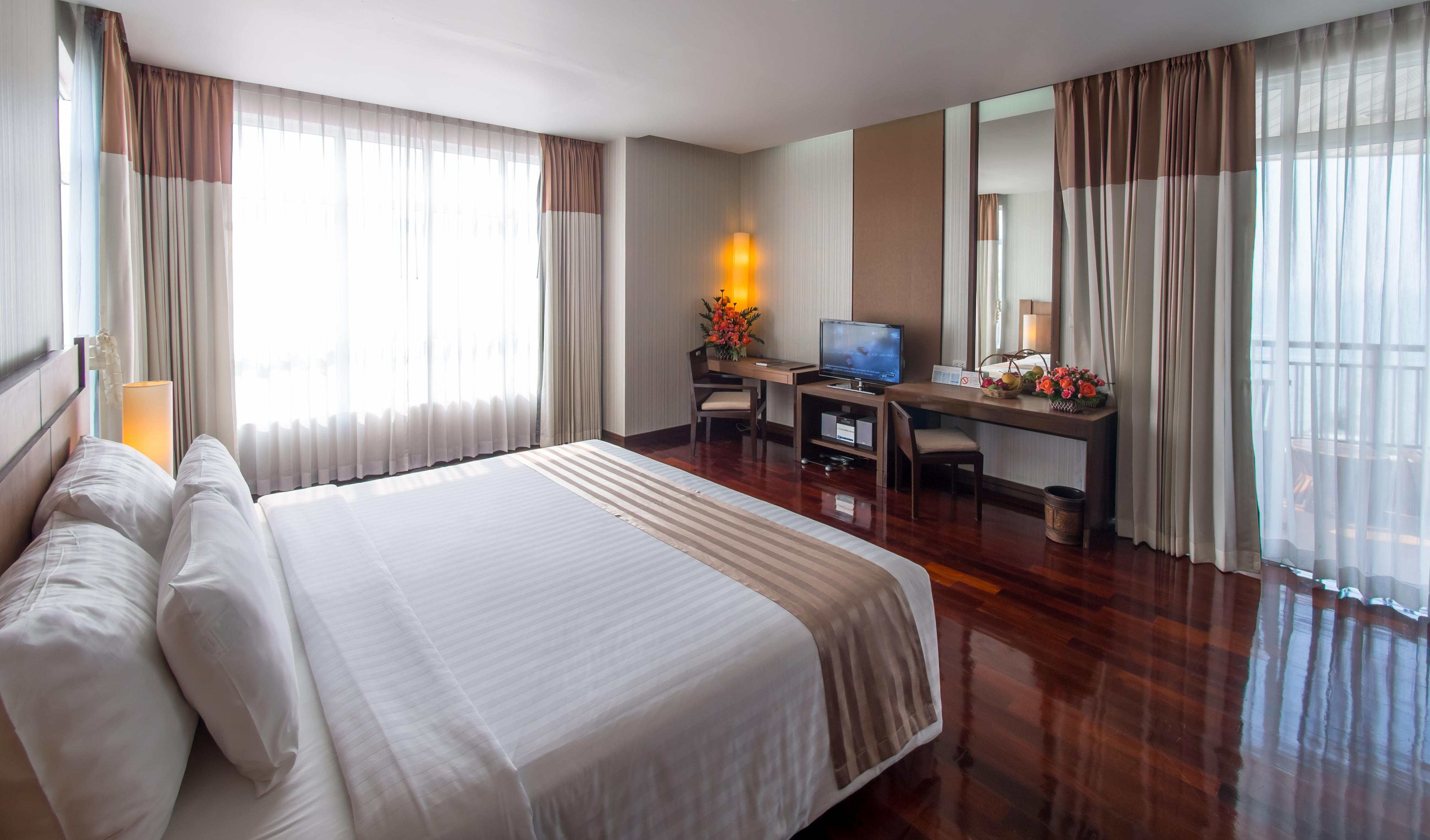 Pattaya Discovery Beach Hotel - Sha Extra Plus Kültér fotó