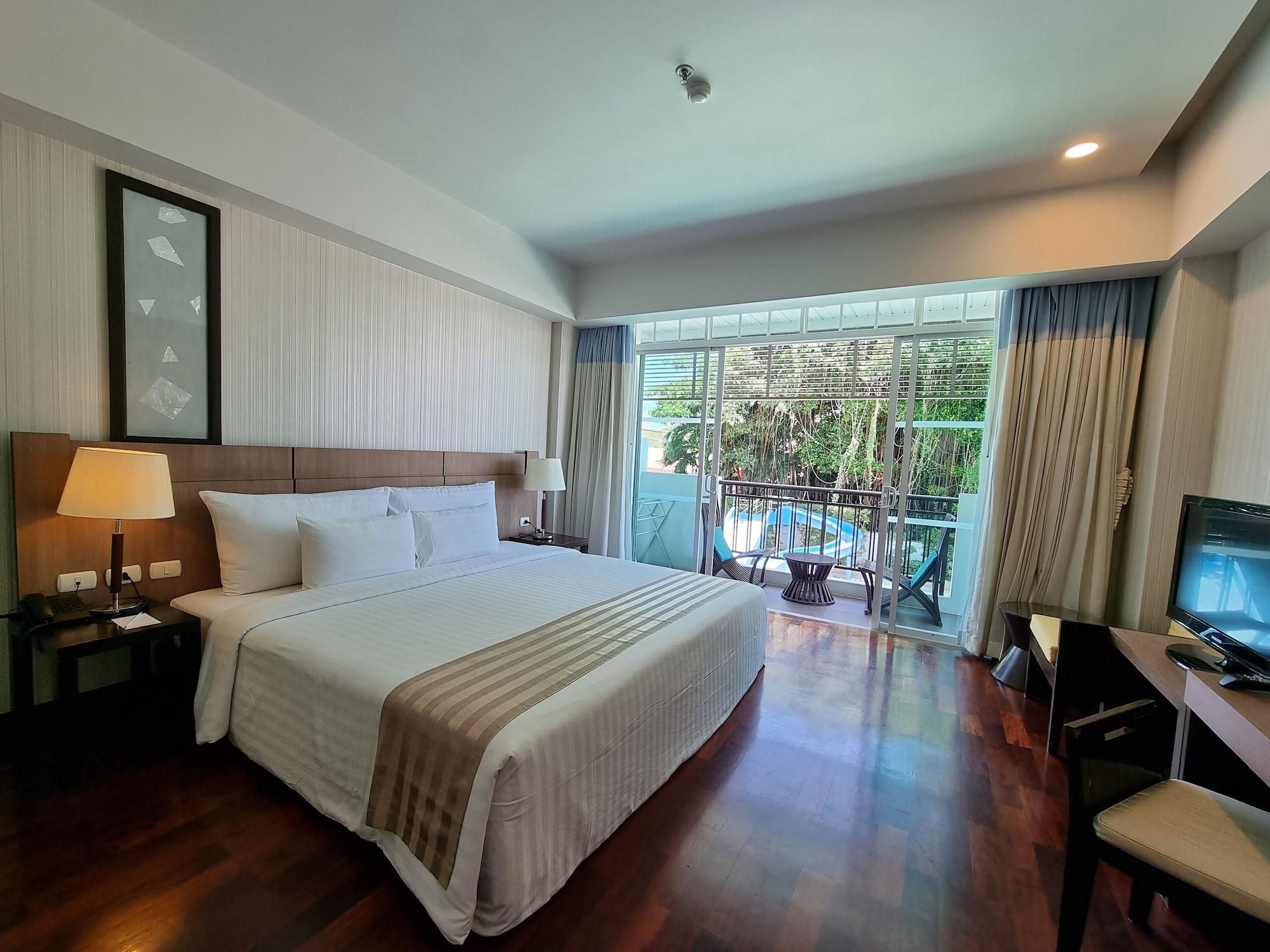 Pattaya Discovery Beach Hotel - Sha Extra Plus Kültér fotó