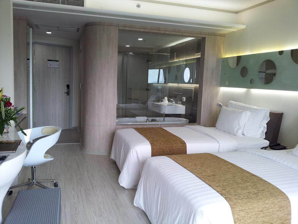 Pattaya Discovery Beach Hotel - Sha Extra Plus Kültér fotó